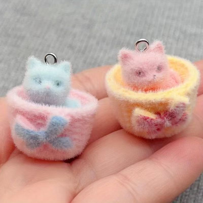 Pendentif chat en résine peluc - Resin Craft Projects avis et prix